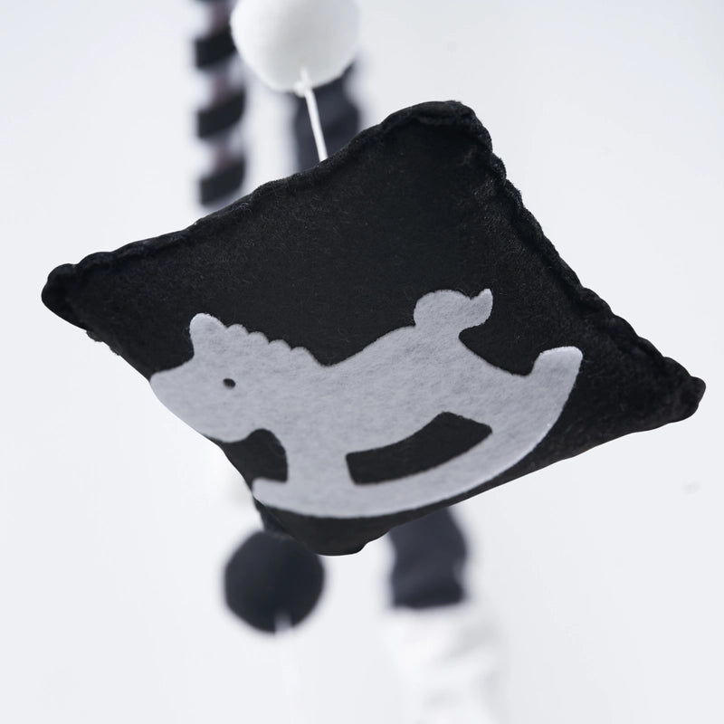 Animal Contrast Baby Mobile