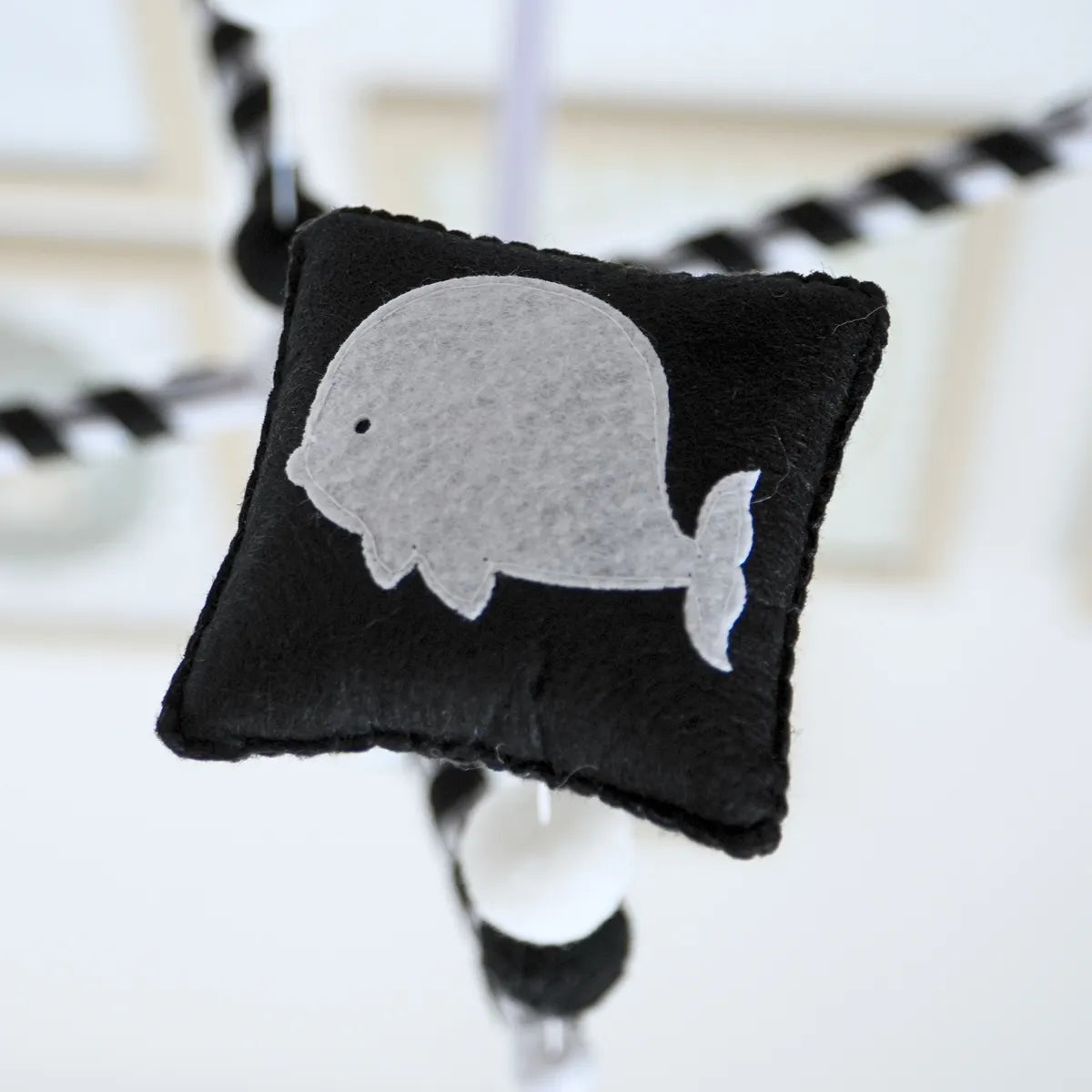 montessori high contrast black & white animal musical baby crib mobile