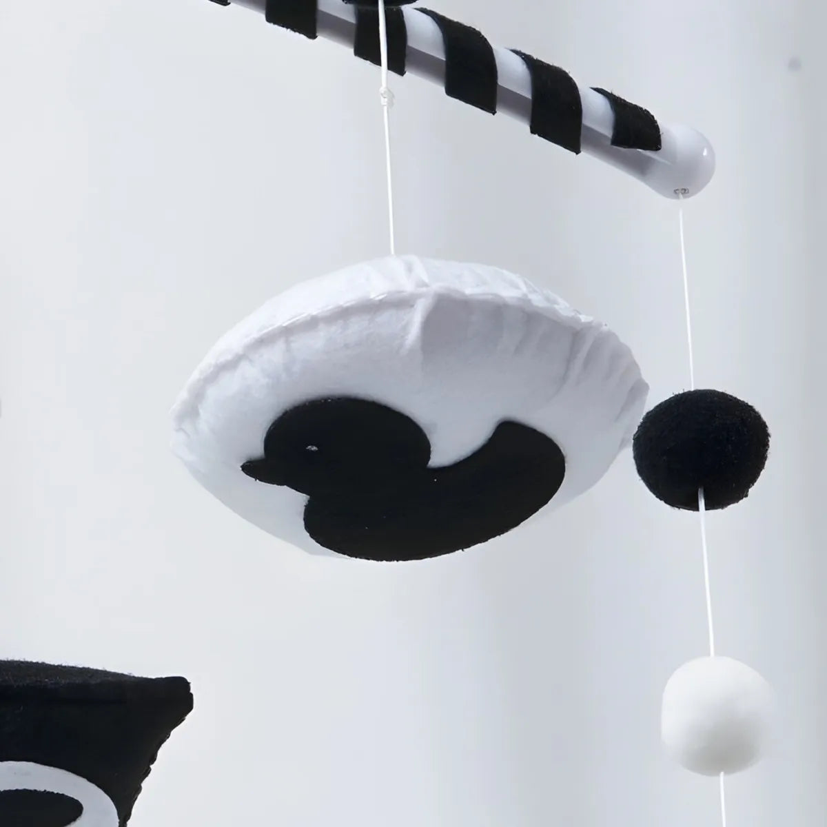 montessori high contrast black & white animal musical baby crib mobile